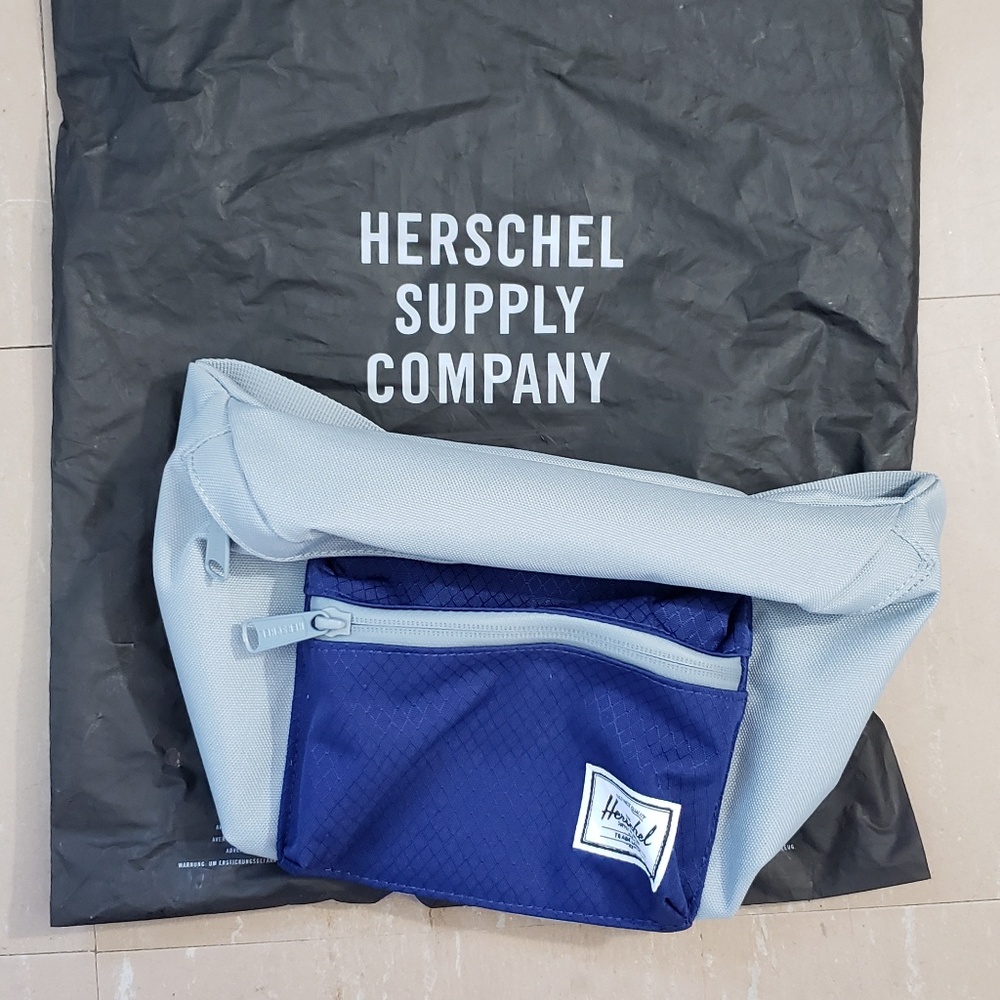 Herschel Seventeen Bag